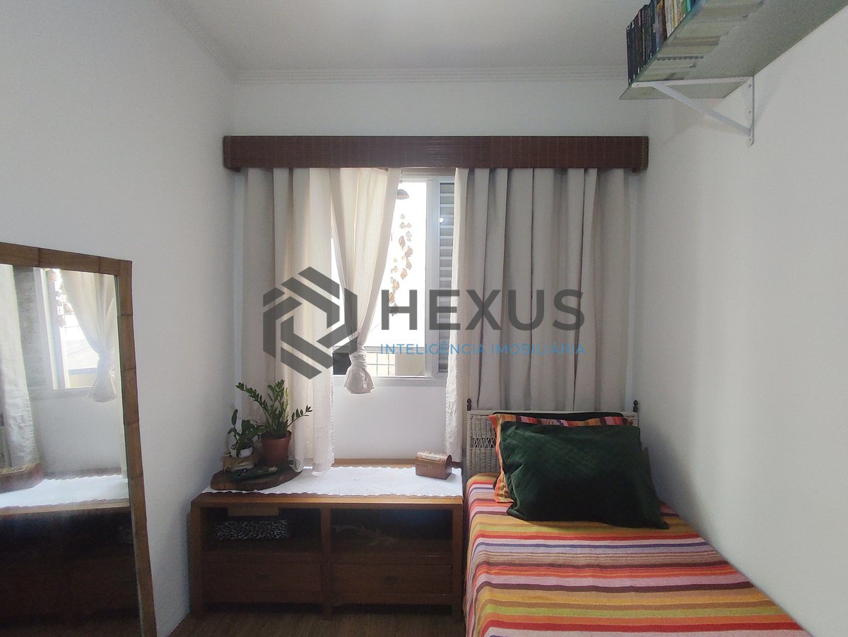 Foto 10 de Apartamento reformado e mobiliado na quadra mar da Praia da Enseada, Guaruja