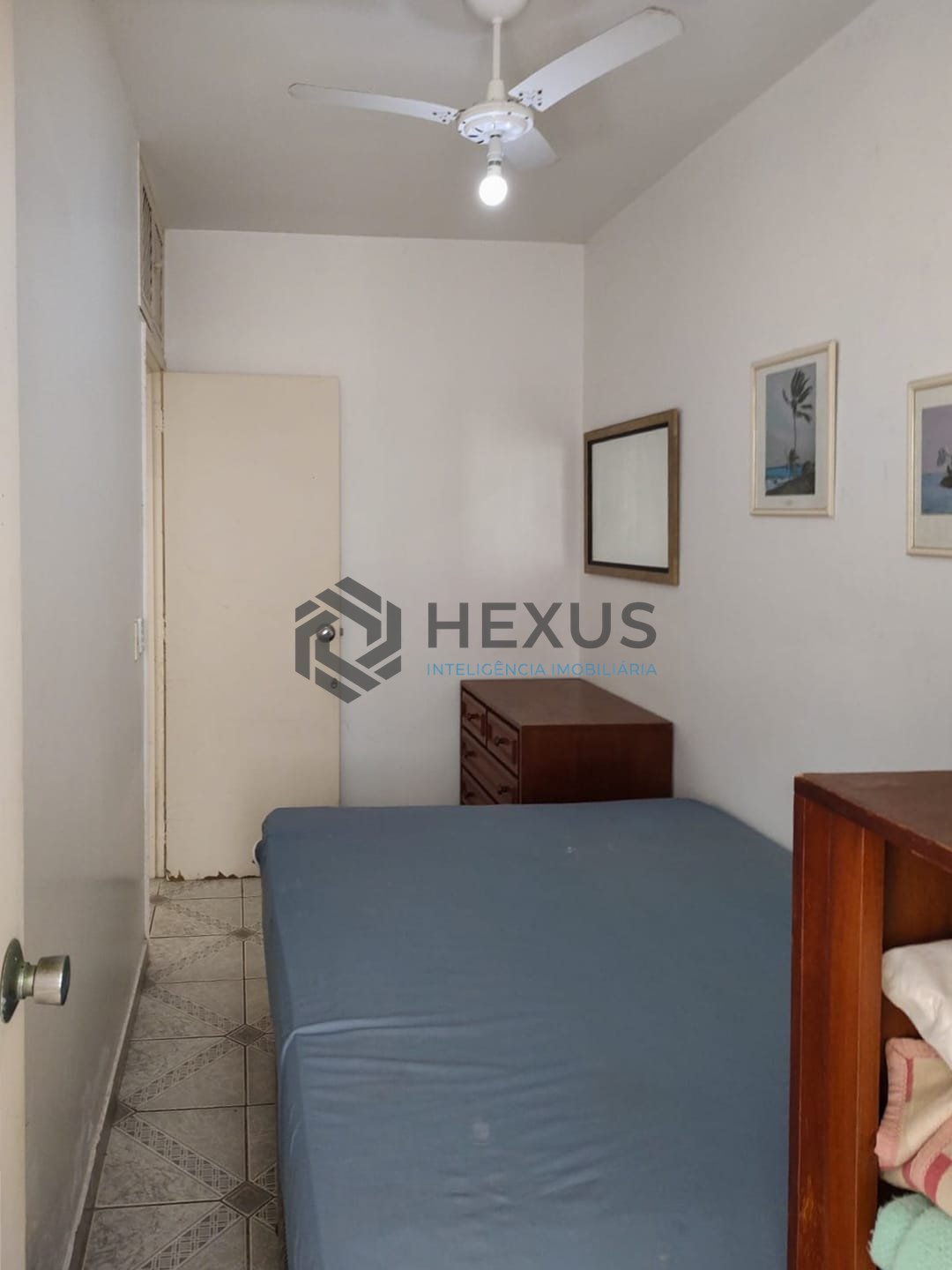 Foto 10 de Apartamento com varanda e vista mar na beira mar da Praia das Pitangueiras, Guaruja