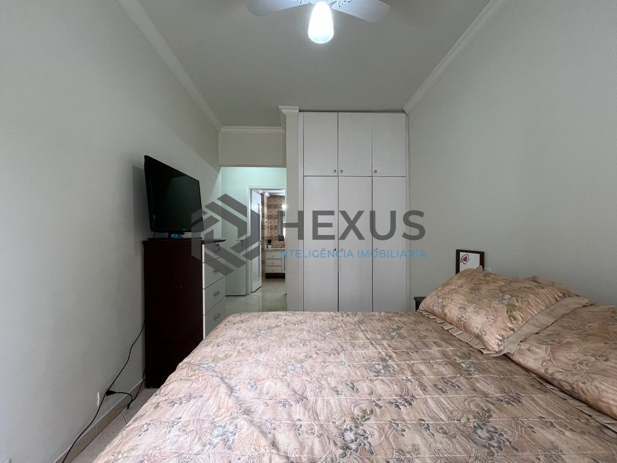 Foto 19 de Apartamento com varanda na quadra mar da Praia das Pitangueiras, Guaruja