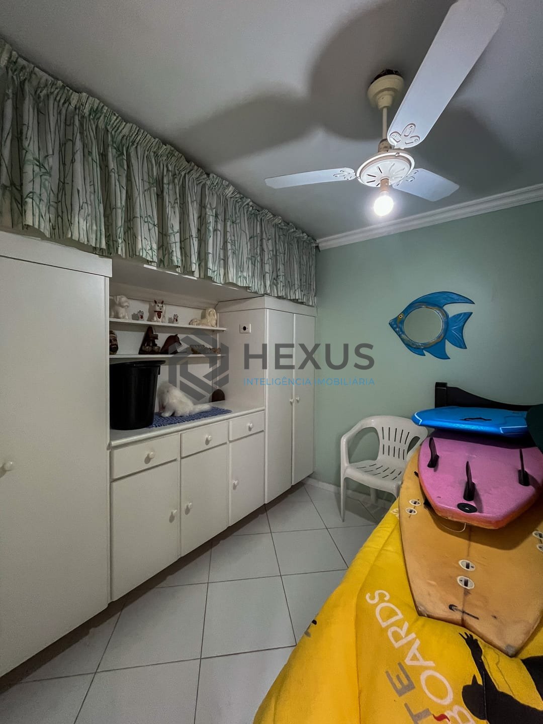 Foto 26 de Apartamento com varanda na quadra mar da Praia das Pitangueiras, Guaruja