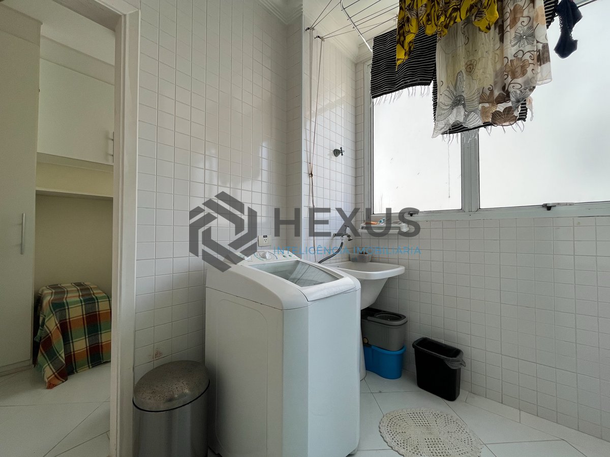 Foto 27 de Apartamento com varanda na beira mar da Praia das Pitangueiras, Guaruja