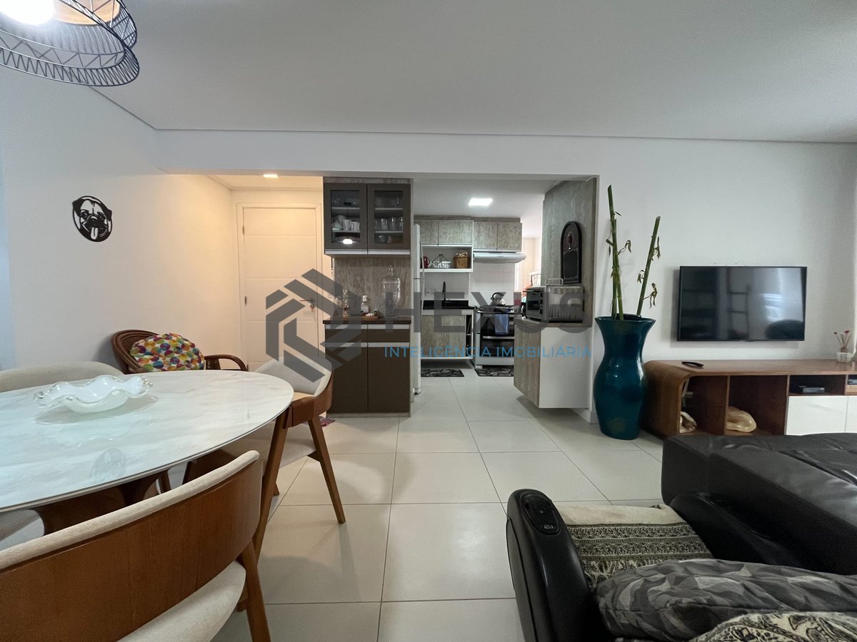 Foto 2 de Apartamento com varanda gourmet, lazer e vista mar na quadra mar da Praia das Pitangueiras, Guaruja