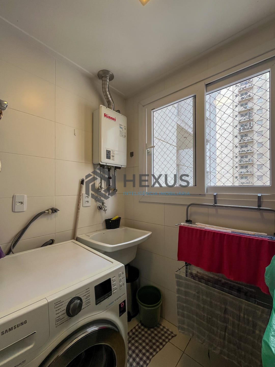 Foto 15 de Apartamento com varanda gourmet, lazer e vista mar na quadra mar da Praia das Pitangueiras, Guaruja