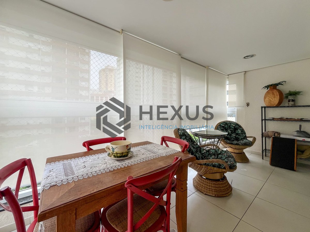 Foto 10 de Apartamento com varanda gourmet, lazer e vista mar na quadra mar da Praia das Pitangueiras, Guaruja