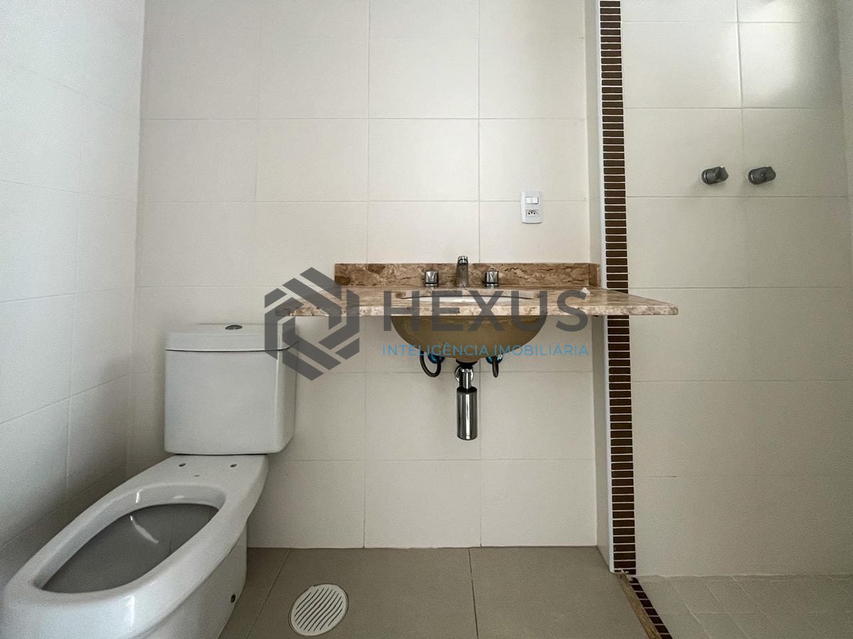 Foto 17 de Apartamento com varanda gourmet, vista mar e lazer na quadra mar da Praia das Pitangueiras, Guaruja