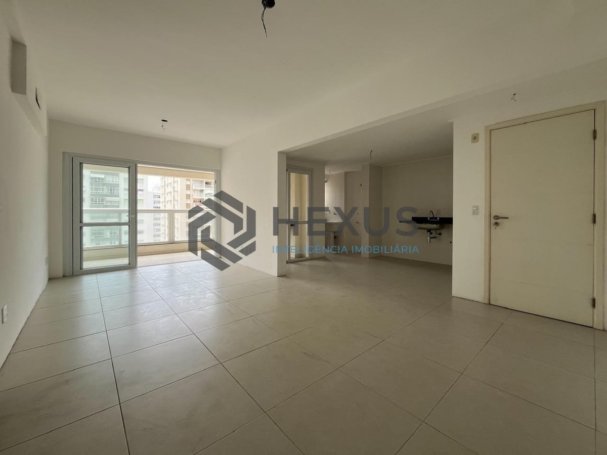 Foto 3 de Apartamento com varanda gourmet, vista mar e lazer na quadra mar da Praia das Pitangueiras, Guaruja