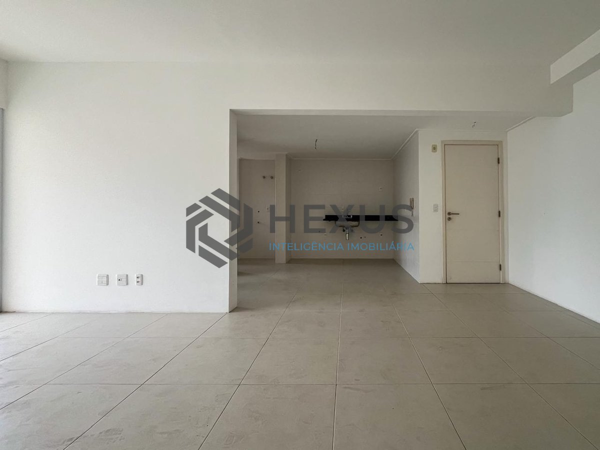 Foto 4 de Apartamento com varanda gourmet, vista mar e lazer na quadra mar da Praia das Pitangueiras, Guaruja