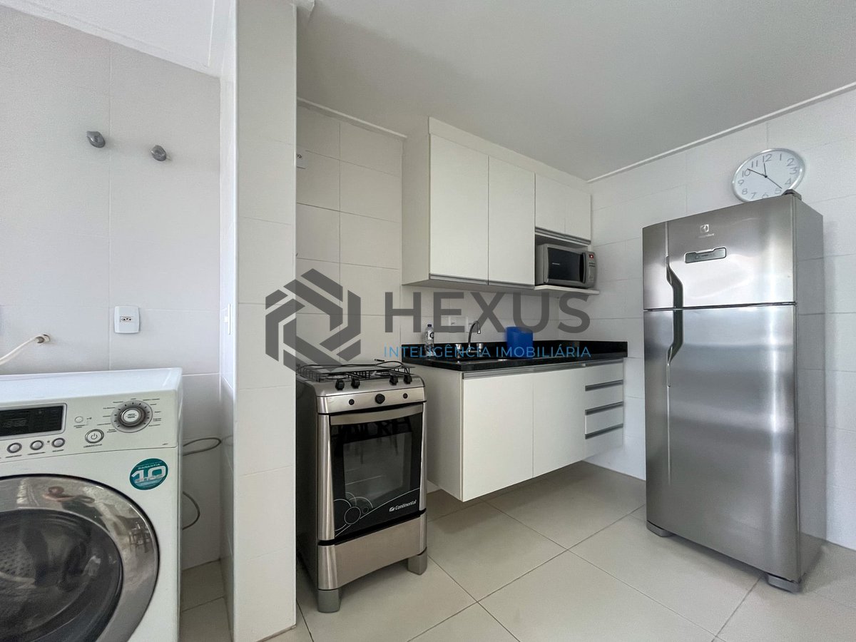 Foto 12 de Apartamento com varanda gourmet, vista mar e lazer na quadra mar da Praia das Pitangueiras, Guaruja