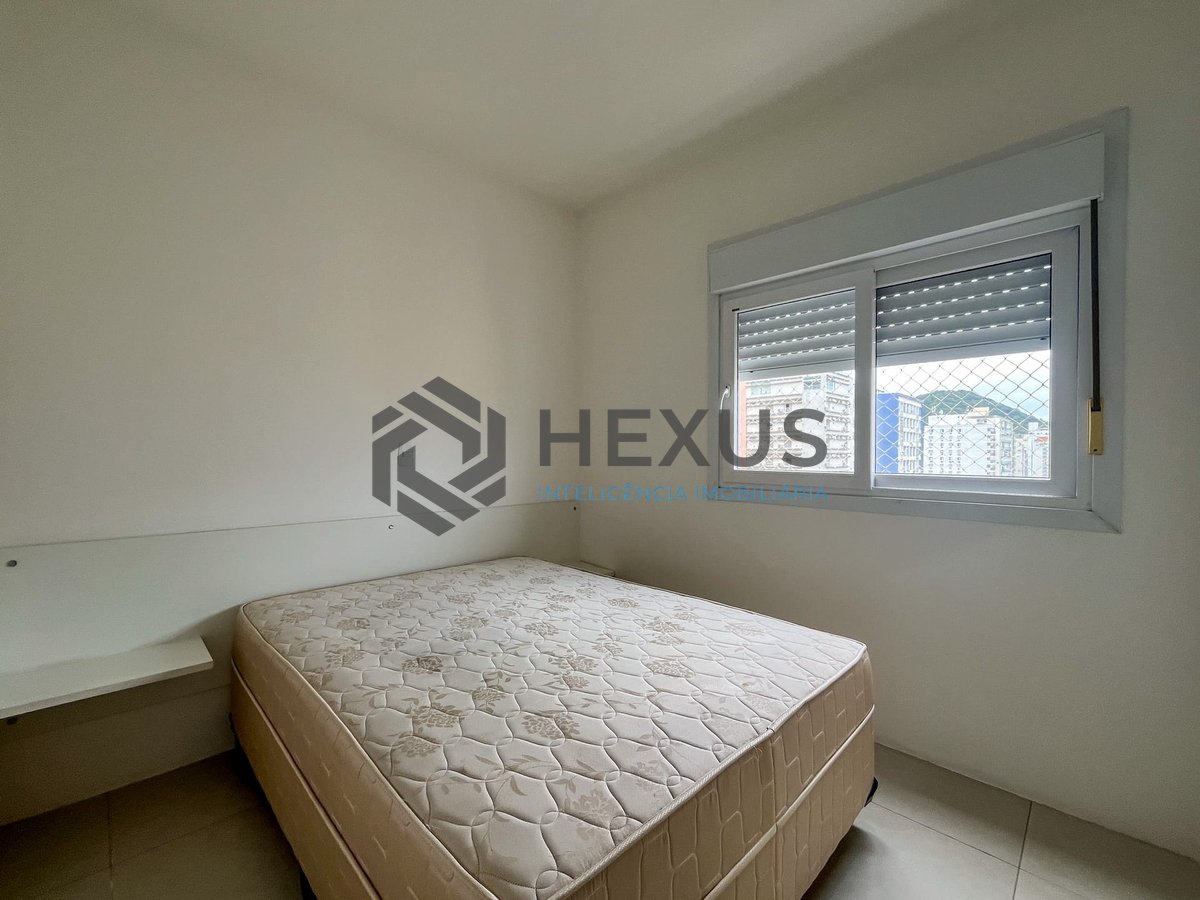 Foto 13 de Apartamento com varanda gourmet, vista mar e lazer na quadra mar da Praia das Pitangueiras, Guaruja