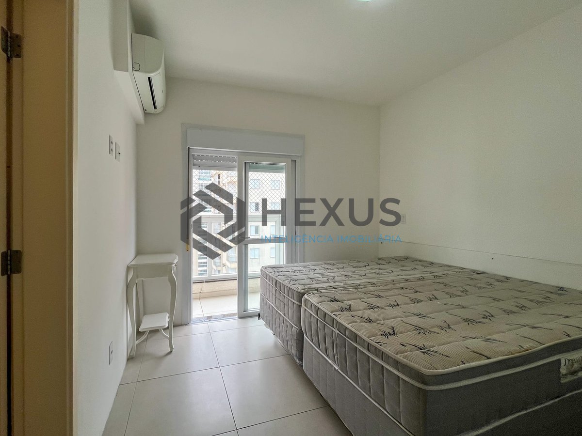 Foto 20 de Apartamento com varanda gourmet, vista mar e lazer na quadra mar da Praia das Pitangueiras, Guaruja
