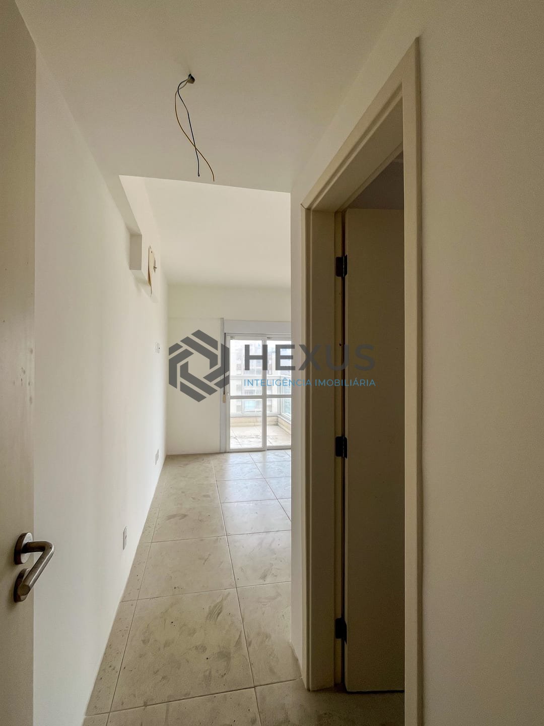 Foto 13 de Apartamento com varanda gourmet, vista mar e lazer na quadra mar da Praia das Pitangueiras, Guaruja