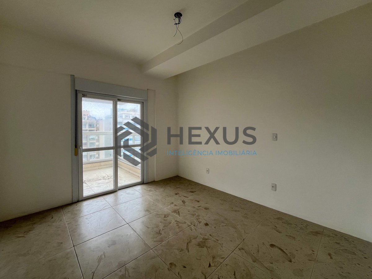 Foto 14 de Apartamento com varanda gourmet, vista mar e lazer na quadra mar da Praia das Pitangueiras, Guaruja