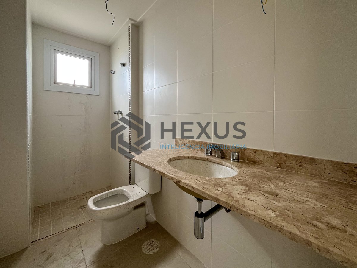 Foto 18 de Apartamento com varanda gourmet, vista mar e lazer na quadra mar da Praia das Pitangueiras, Guaruja