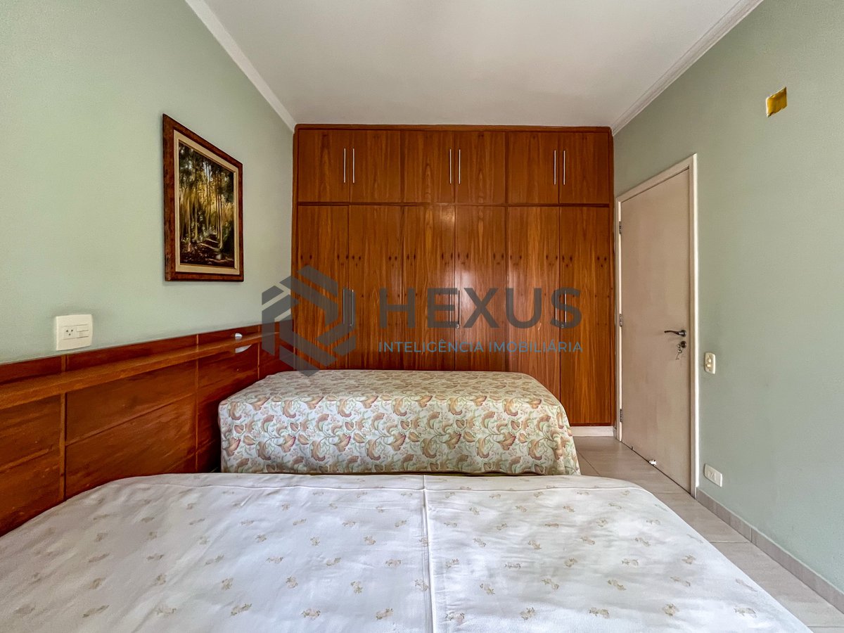 Foto 19 de Apartamento com varanda e vista mar na quadra mar da Praia das Pitangueiras, Guaruja
