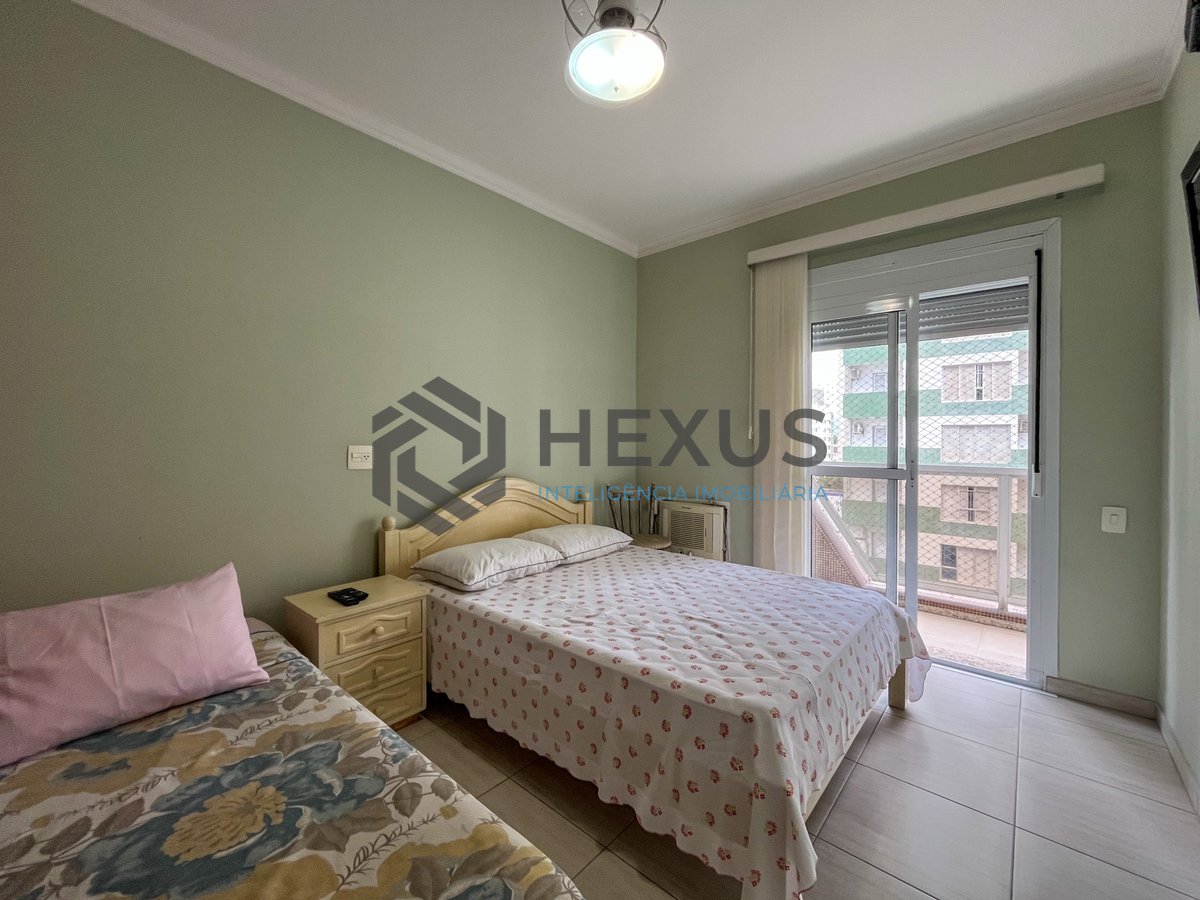 Foto 22 de Apartamento com varanda e vista mar na quadra mar da Praia das Pitangueiras, Guaruja