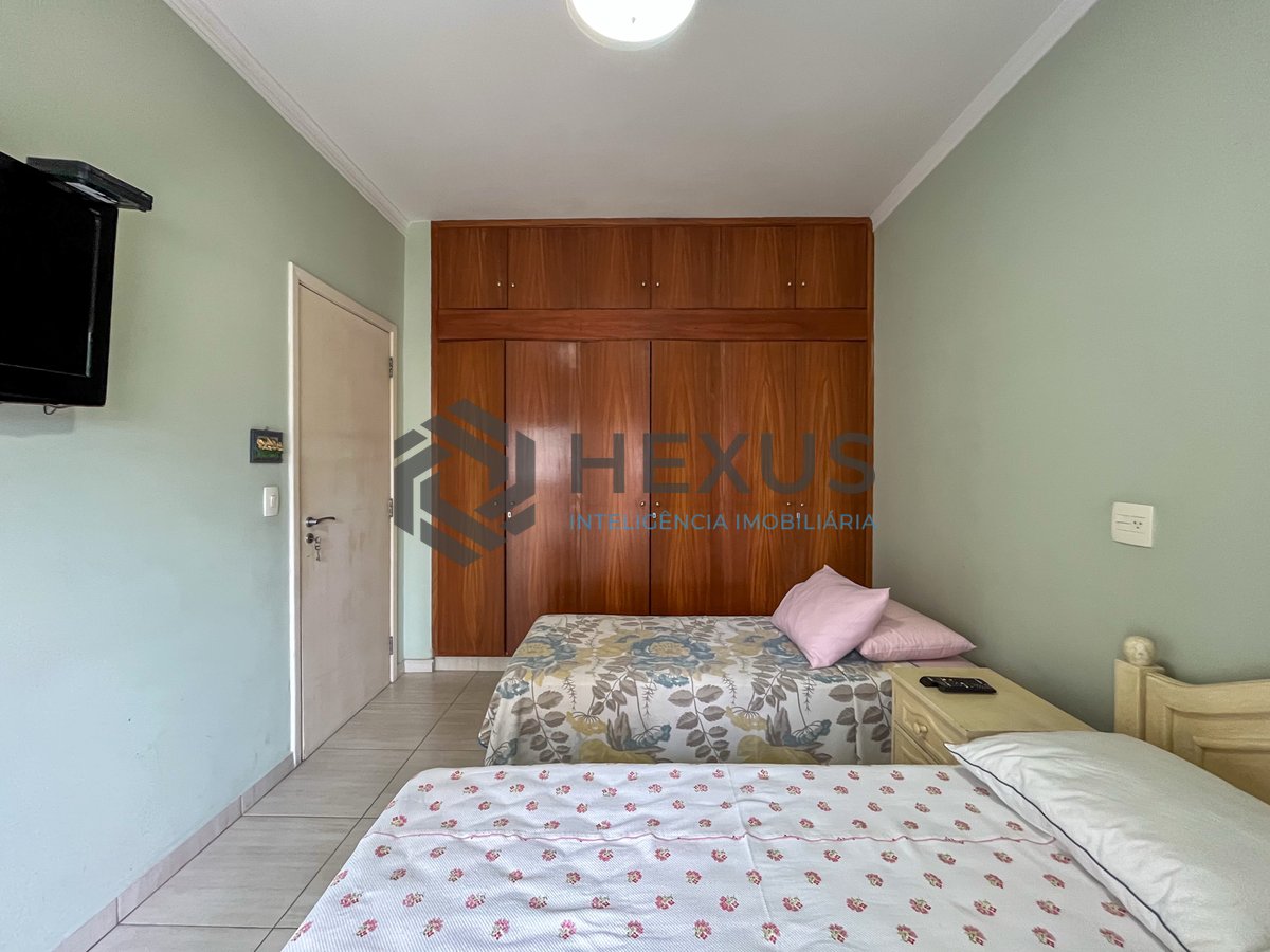 Foto 24 de Apartamento com varanda e vista mar na quadra mar da Praia das Pitangueiras, Guaruja