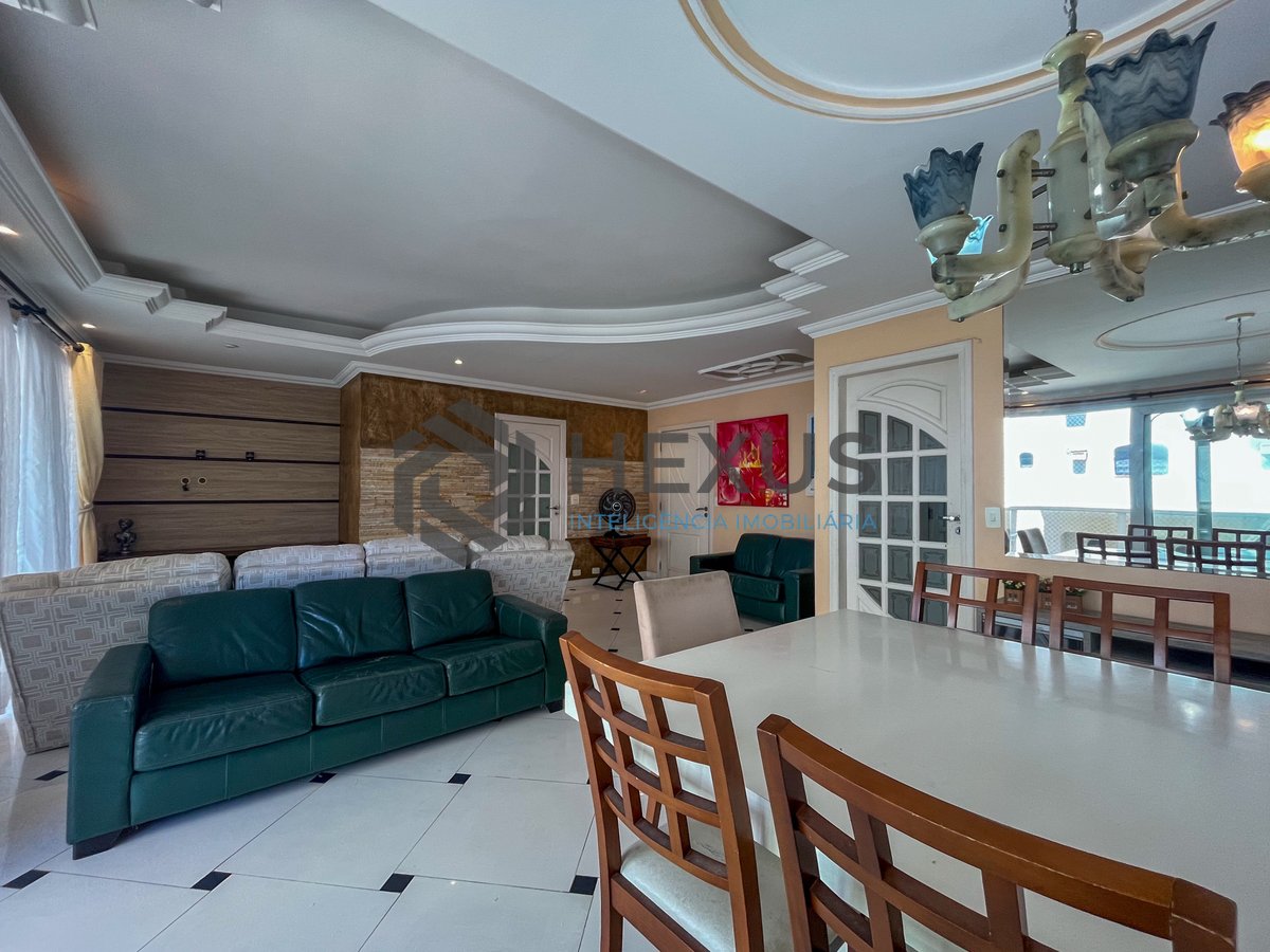 Foto 8 de Apartamento com varanda e vista mar na quadra-mar da Praia das Pitangueiras, Guaruja