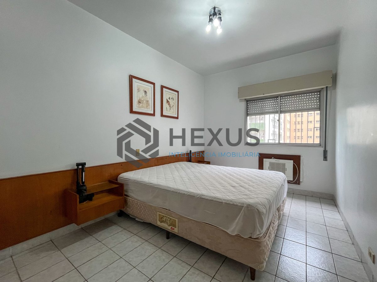 Foto 16 de Apartamento com varanda na quadra mar da Praia das Pitangueiras, Guaruja