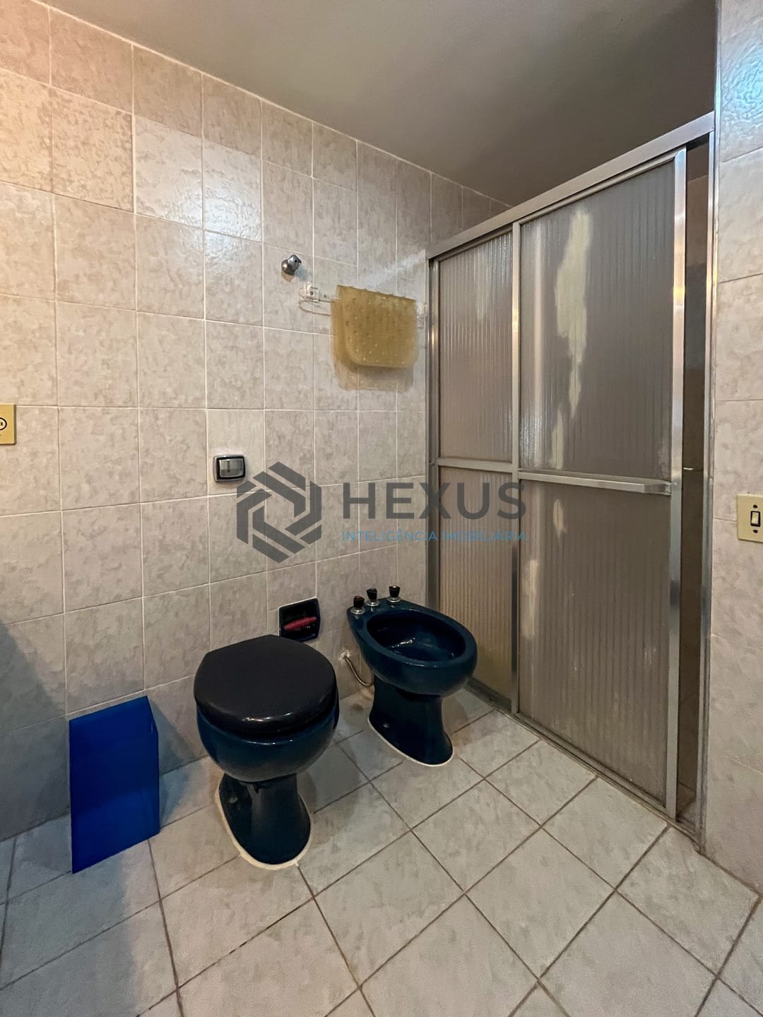 Foto 20 de Apartamento com varanda na quadra mar da Praia das Pitangueiras, Guaruja