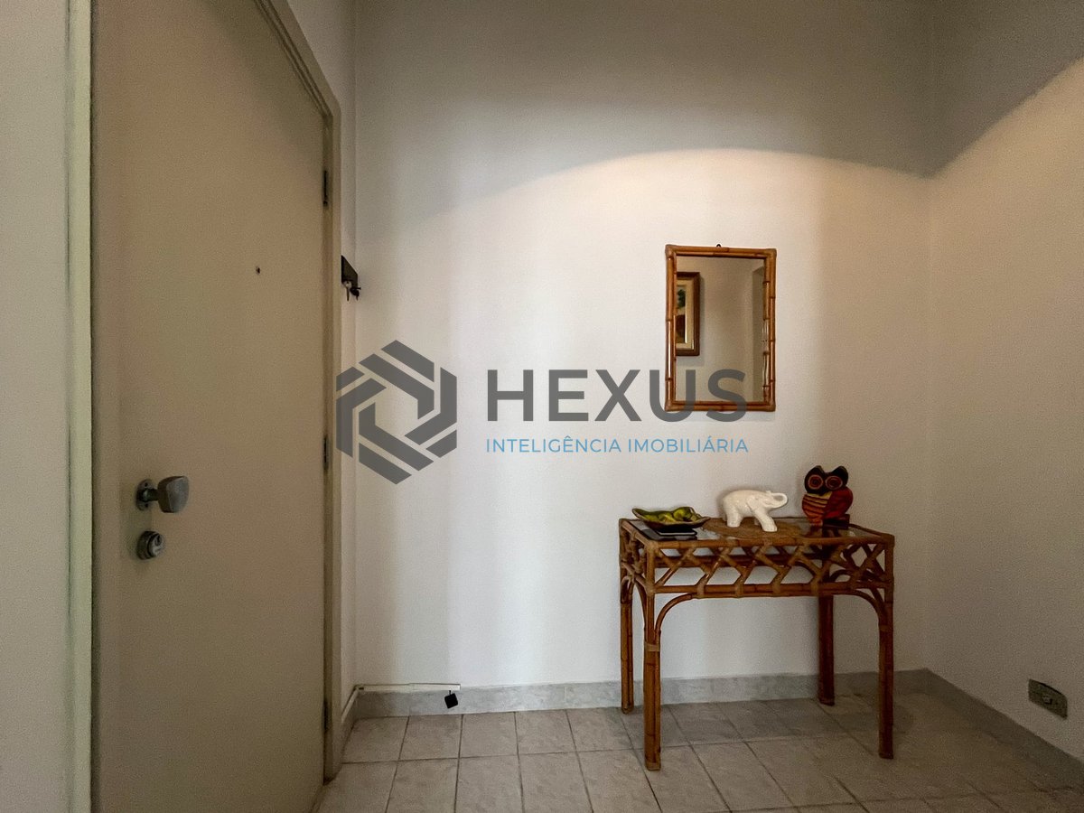 Foto 9 de Apartamento com varanda na quadra mar da Praia das Pitangueiras, Guaruja