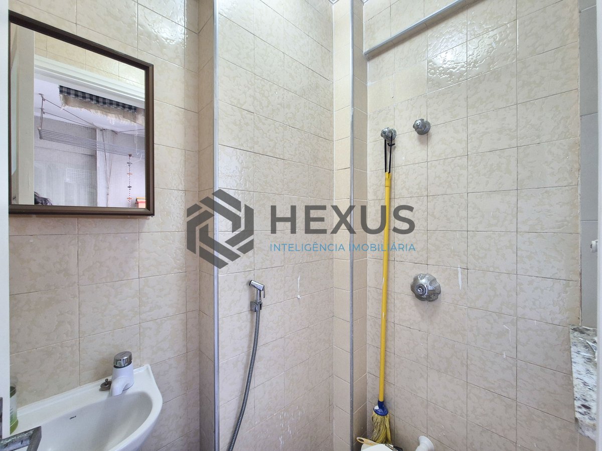 Foto 27 de Apartamento com varanda na Praia das Pitangueiras, Guaruja