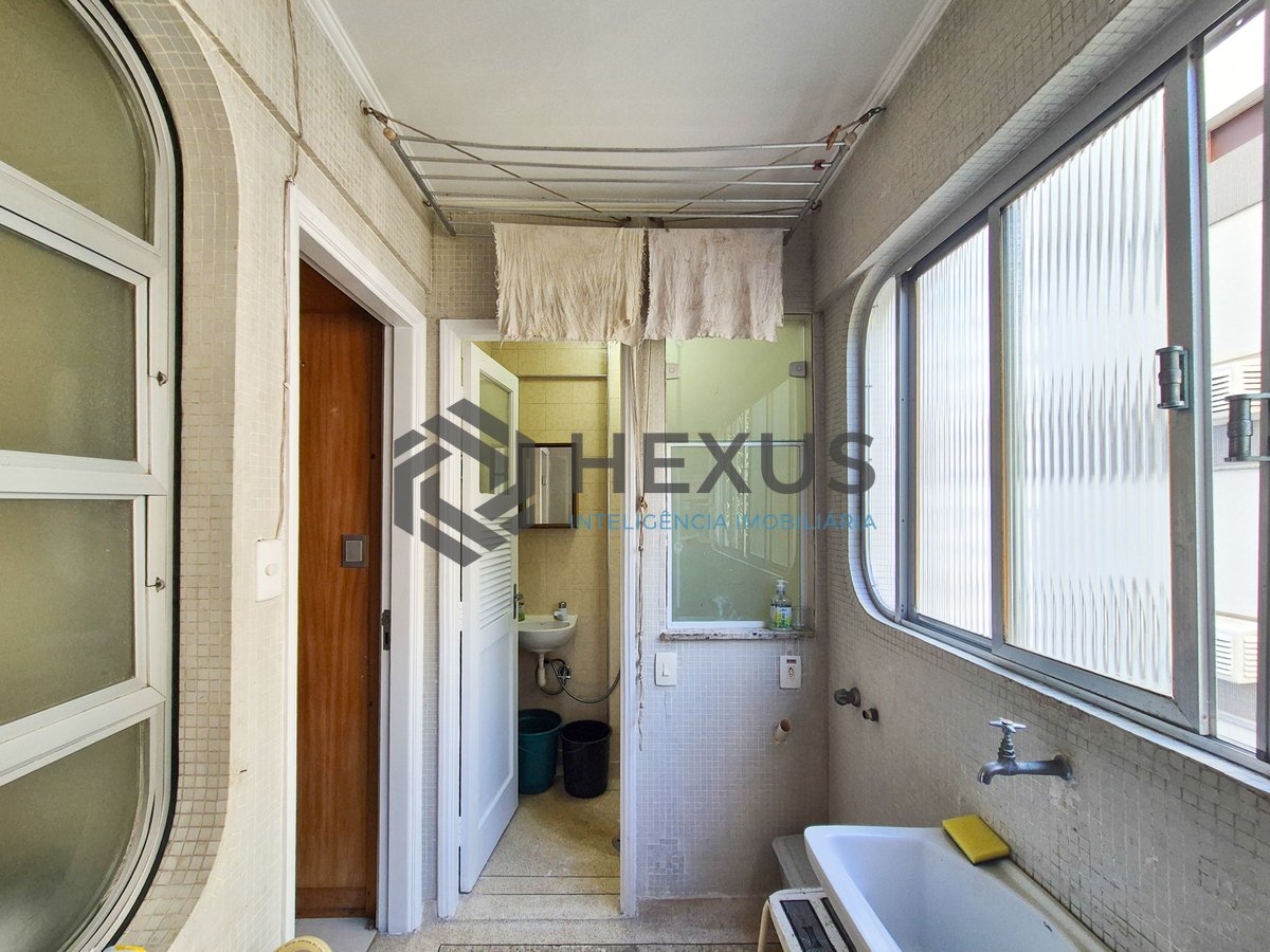 Foto 29 de Apartamento com varanda na Praia das Pitangueiras, Guaruja