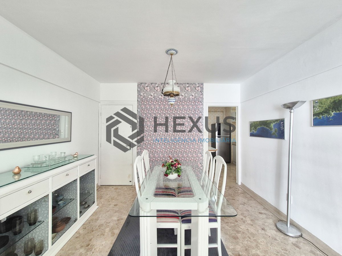 Foto 4 de Apartamento com varanda na Praia das Pitangueiras, Guaruja