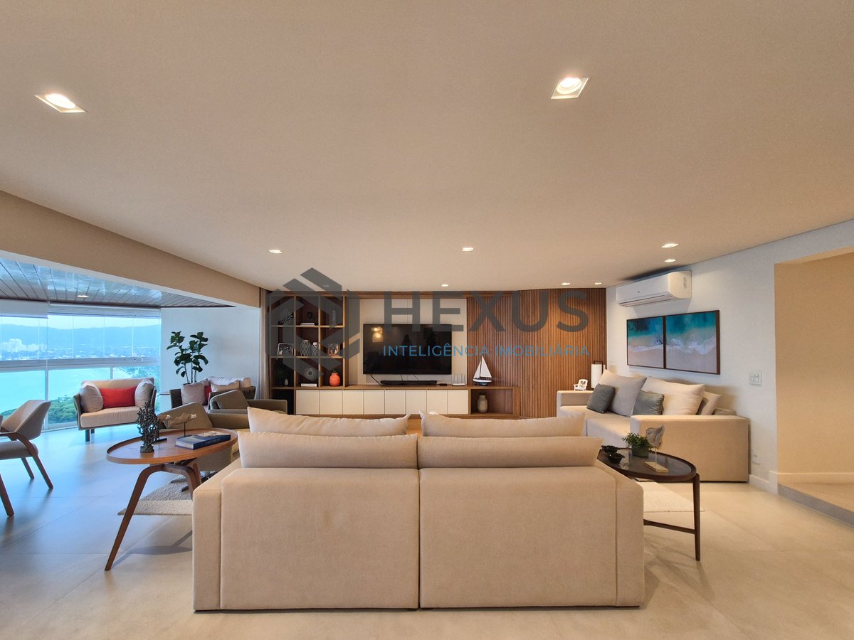 Foto 15 de Apartamento reformado frente mar com varanda gourmet e lazer de clube na Praia da Enseada, Guaruja