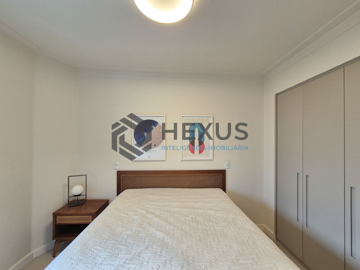 Foto 42 de Apartamento reformado frente mar com varanda gourmet e lazer de clube na Praia da Enseada, Guaruja