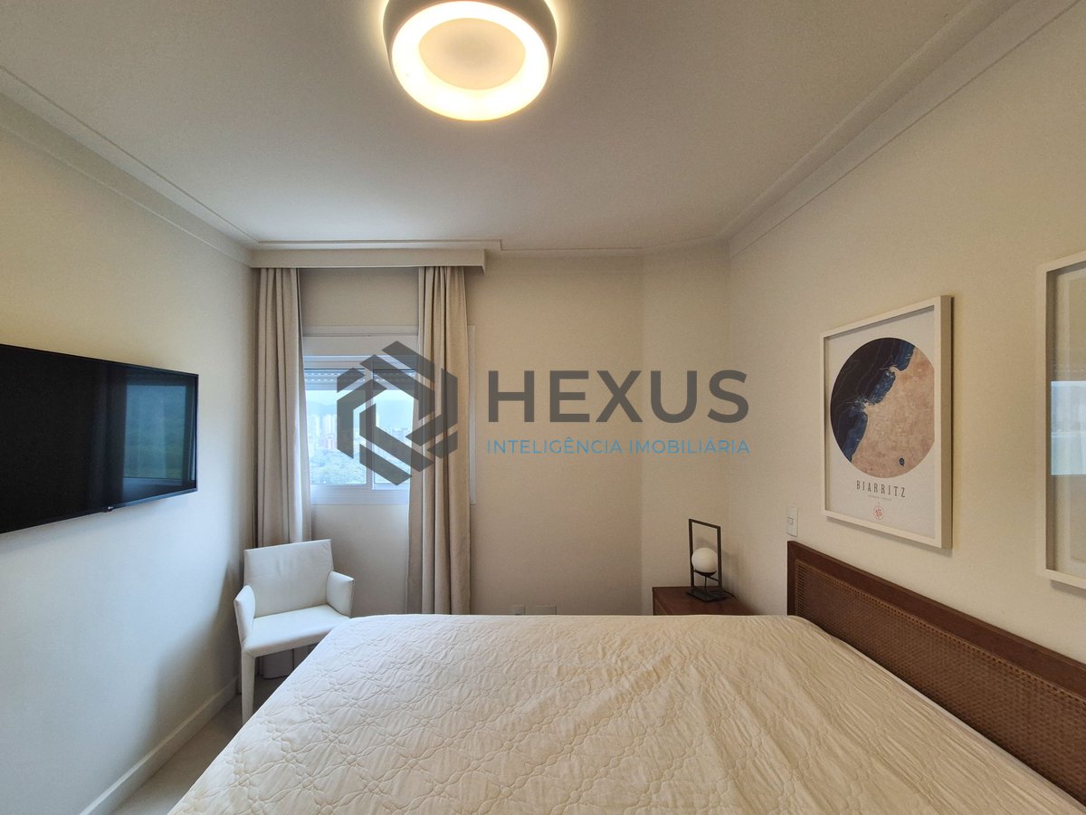 Foto 43 de Apartamento reformado frente mar com varanda gourmet e lazer de clube na Praia da Enseada, Guaruja