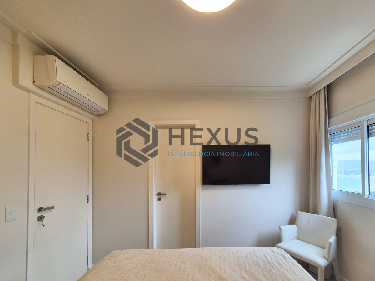Foto 45 de Apartamento reformado frente mar com varanda gourmet e lazer de clube na Praia da Enseada, Guaruja