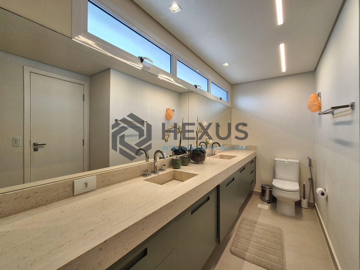 Foto 58 de Apartamento reformado frente mar com varanda gourmet e lazer de clube na Praia da Enseada, Guaruja