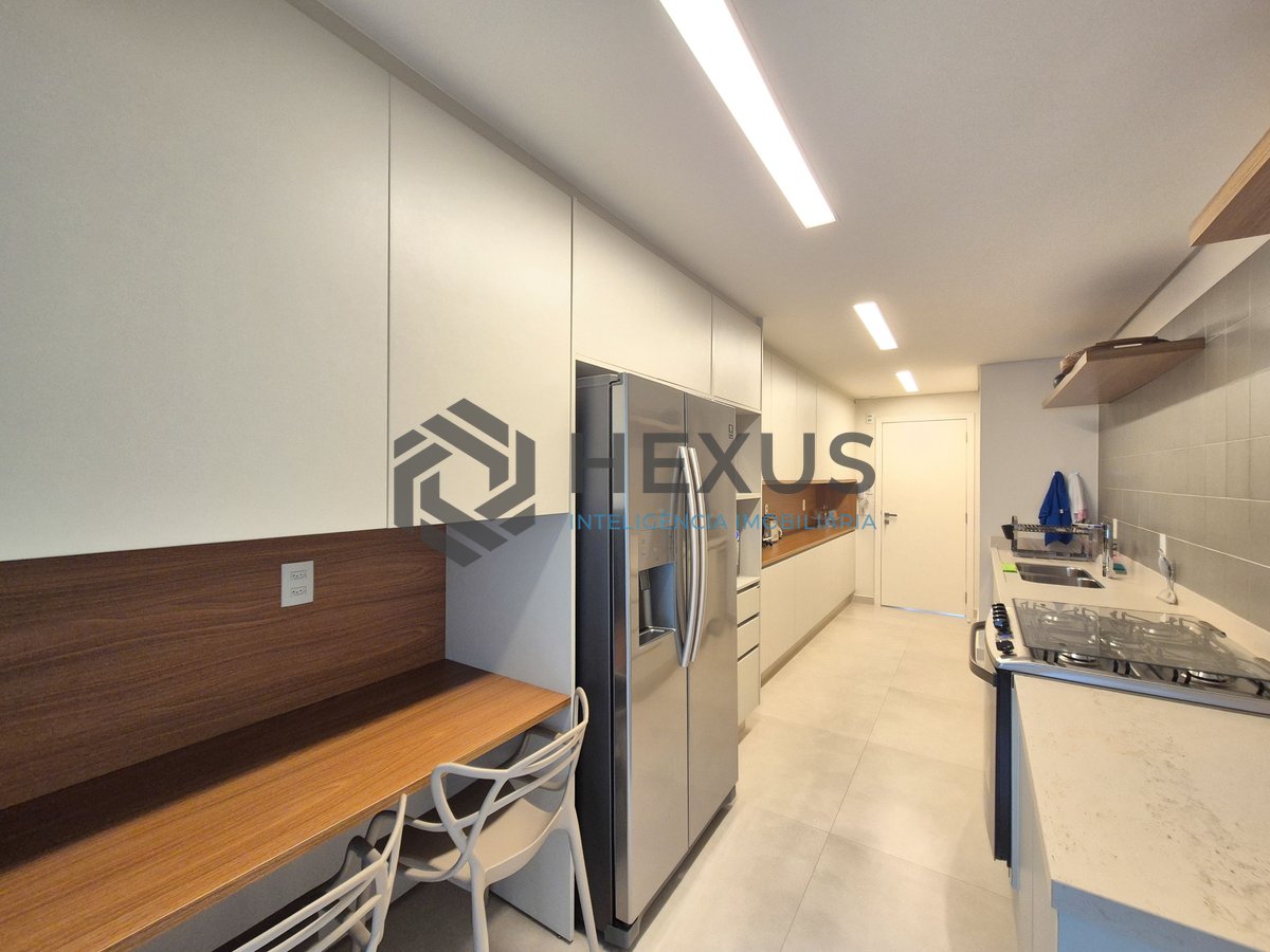 Foto 60 de Apartamento reformado frente mar com varanda gourmet e lazer de clube na Praia da Enseada, Guaruja