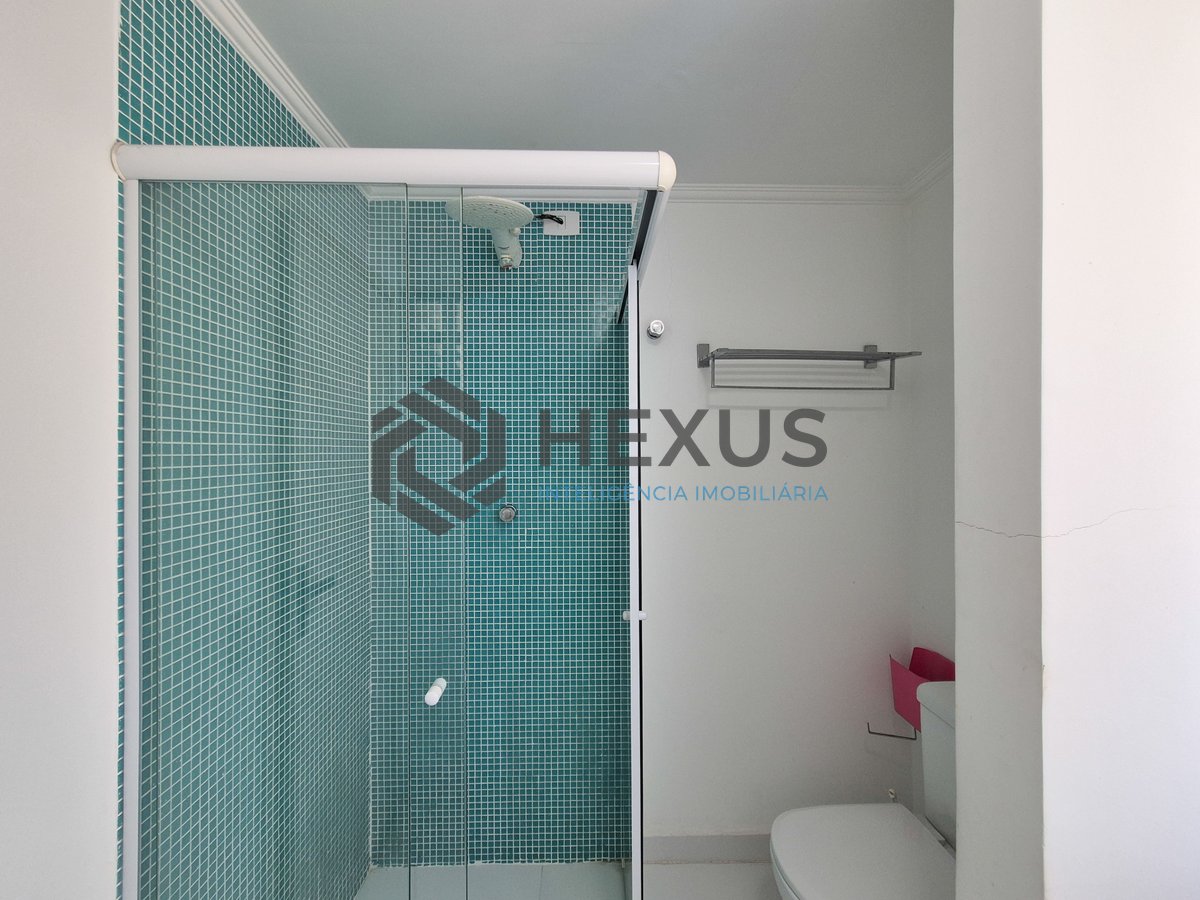 Foto 16 de Apartamento com varanda e lazer na quadra mar da Praia das Pitangueiras, Guaruja