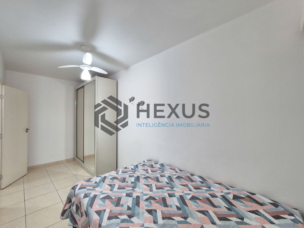 Foto 18 de Apartamento com varanda e lazer na quadra mar da Praia das Pitangueiras, Guaruja