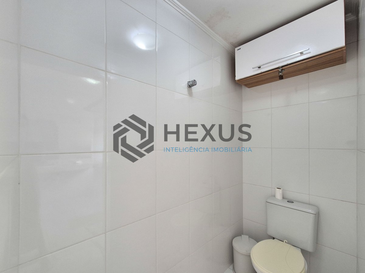 Foto 26 de Apartamento com varanda e lazer na quadra mar da Praia das Pitangueiras, Guaruja