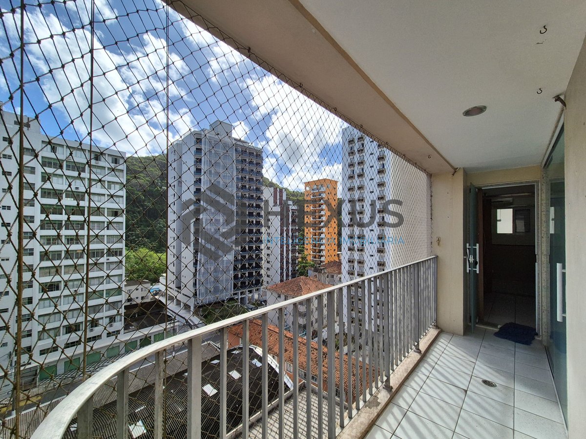 Foto 17 de Apartamento com varanda e lazer a uma quadra da Praia das Pitangueiras, Guaruja