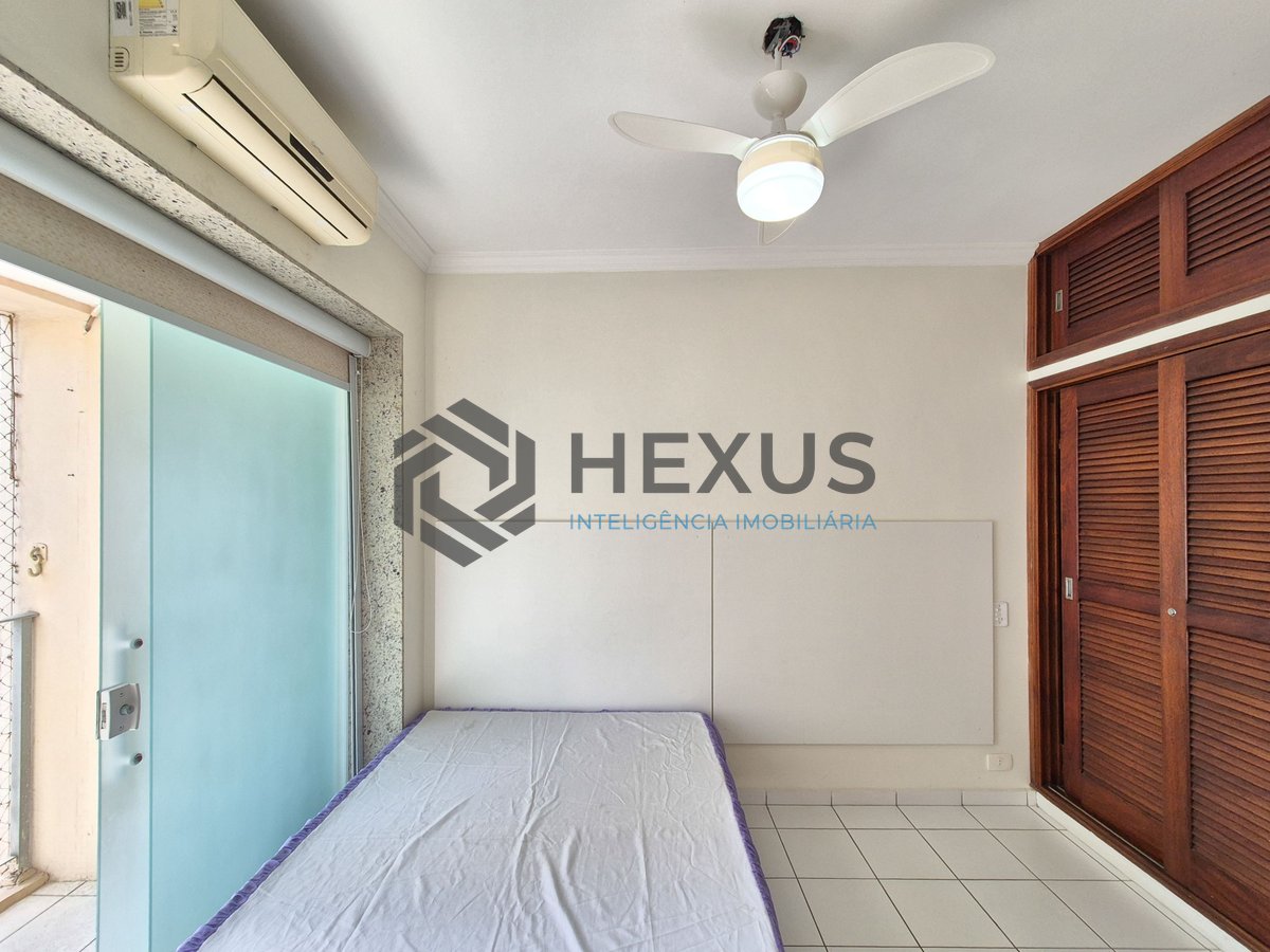 Foto 19 de Apartamento com varanda e lazer a uma quadra da Praia das Pitangueiras, Guaruja