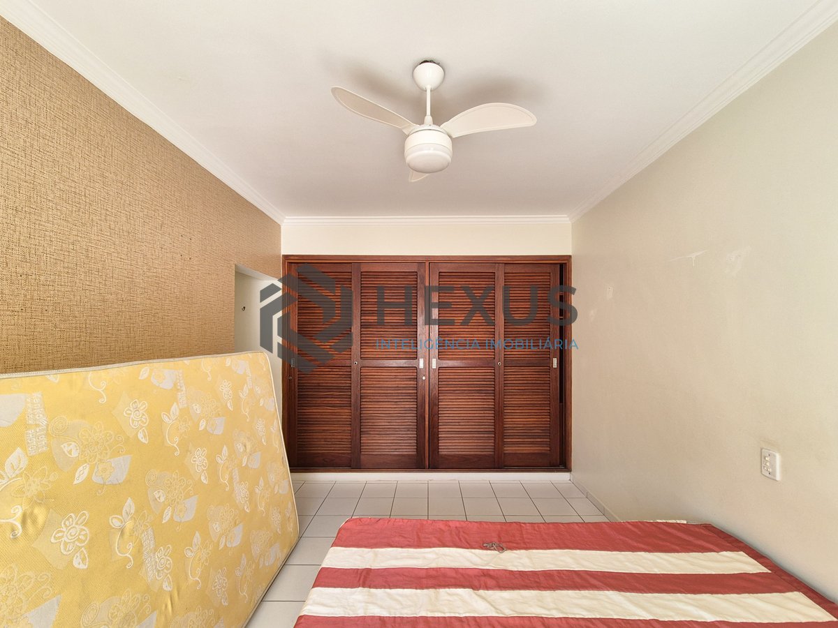 Foto 30 de Apartamento com varanda e lazer a uma quadra da Praia das Pitangueiras, Guaruja