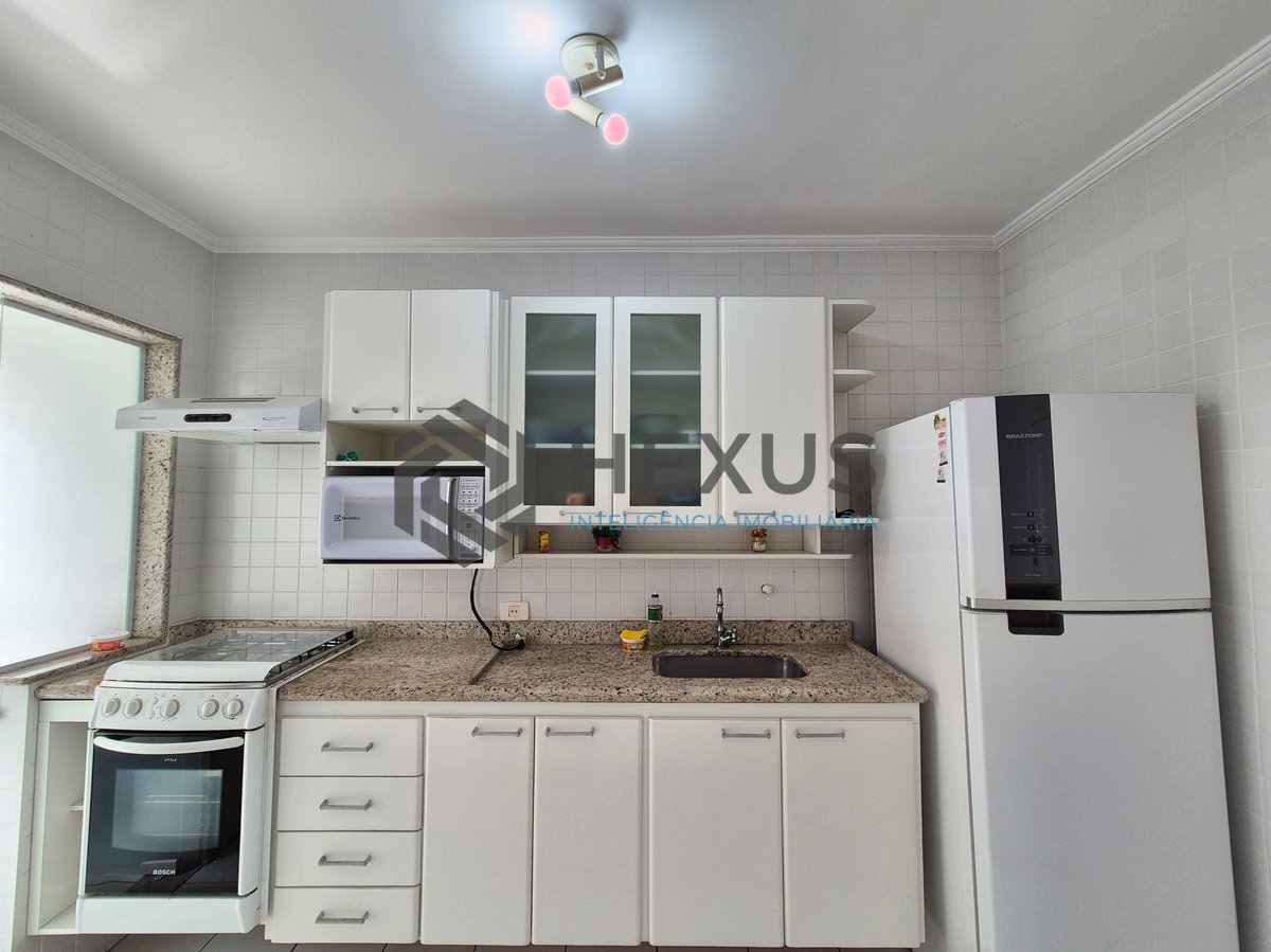 Foto 36 de Apartamento com varanda e lazer a uma quadra da Praia das Pitangueiras, Guaruja