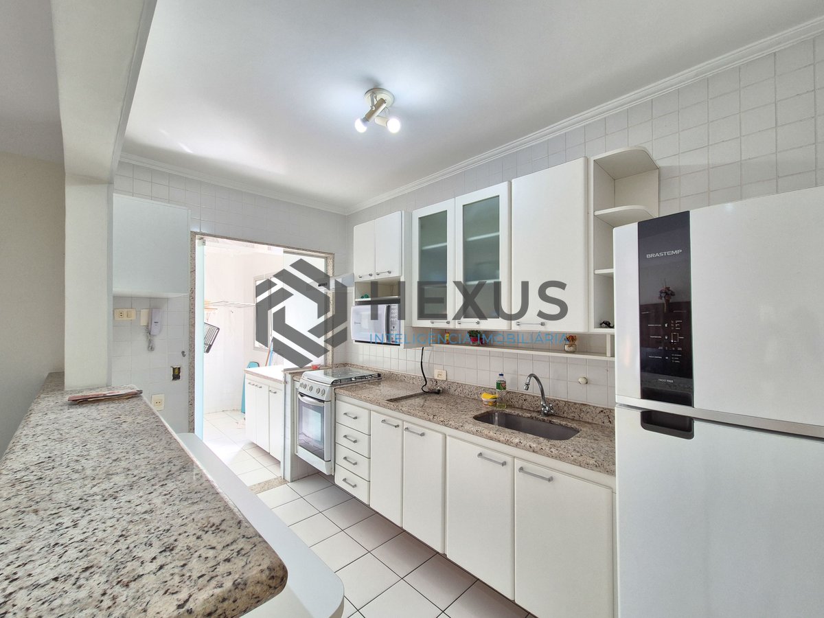 Foto 37 de Apartamento com varanda e lazer a uma quadra da Praia das Pitangueiras, Guaruja