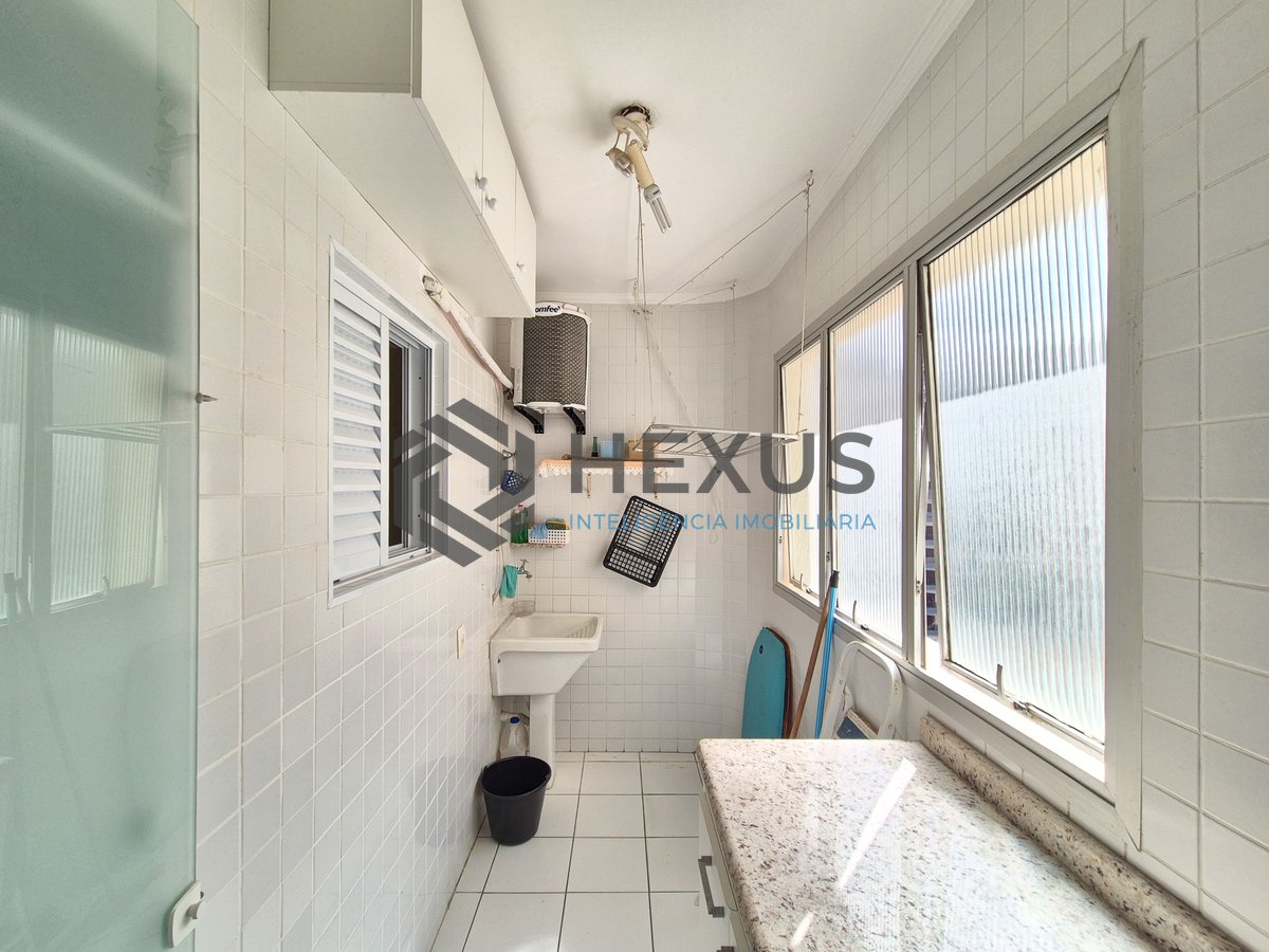 Foto 40 de Apartamento com varanda e lazer a uma quadra da Praia das Pitangueiras, Guaruja