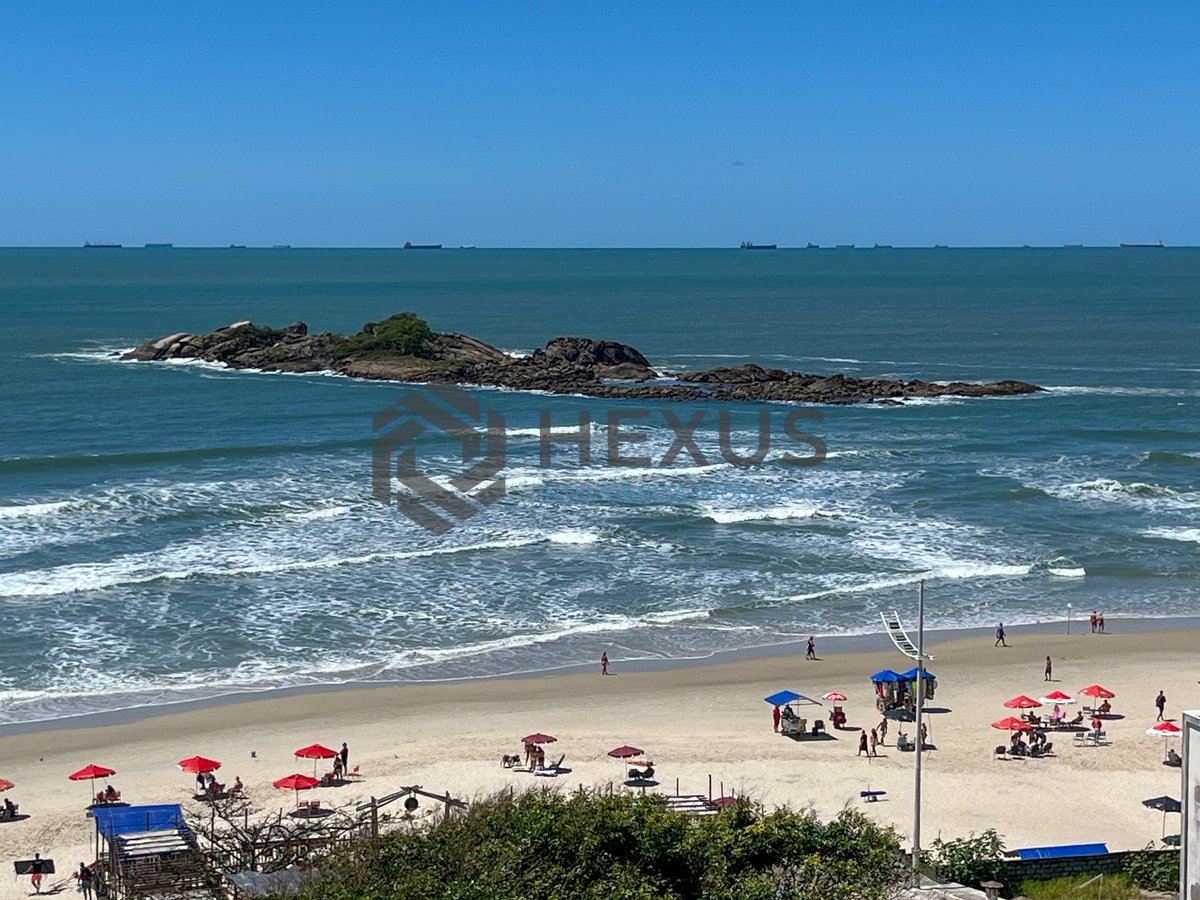 Foto 12 de Apartamento frente mar com varanda na Praia das Pitangueiras, Guaruja