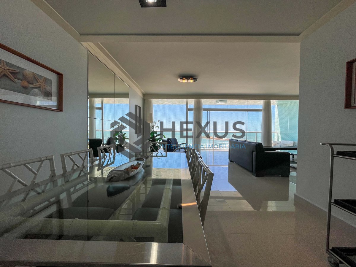 Foto 3 de Apartamento frente mar com varanda na Praia das Pitangueiras, Guaruja