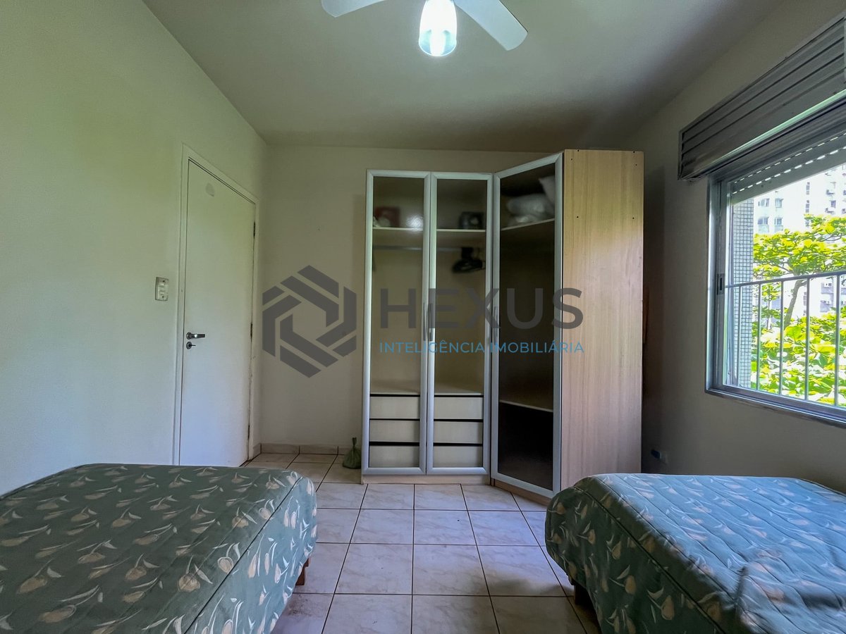 Foto 11 de Apartamento mobiliado a uma quadra da Praia das Pitangueiras, Guaruja