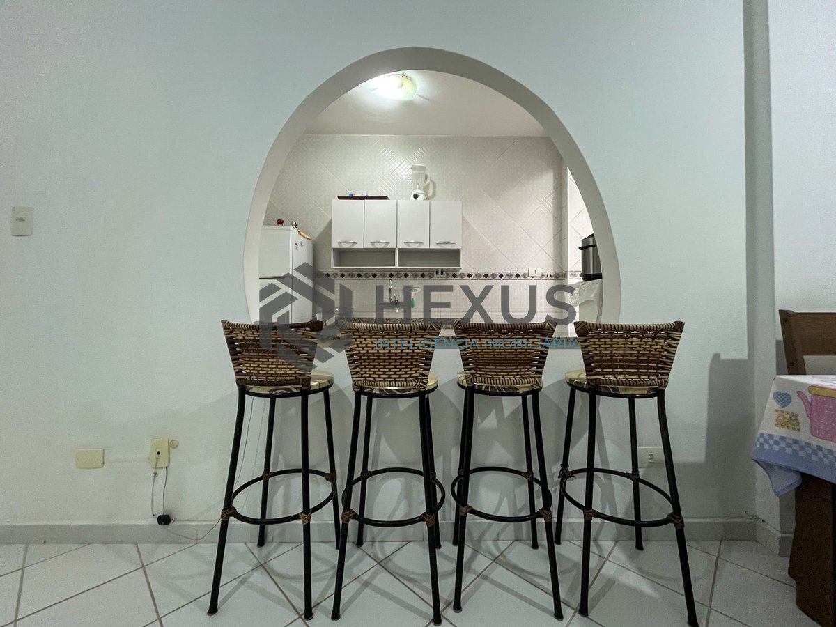 Foto 5 de Apartamento a duas quadras da Praia das Pitangueiras, Guaruja