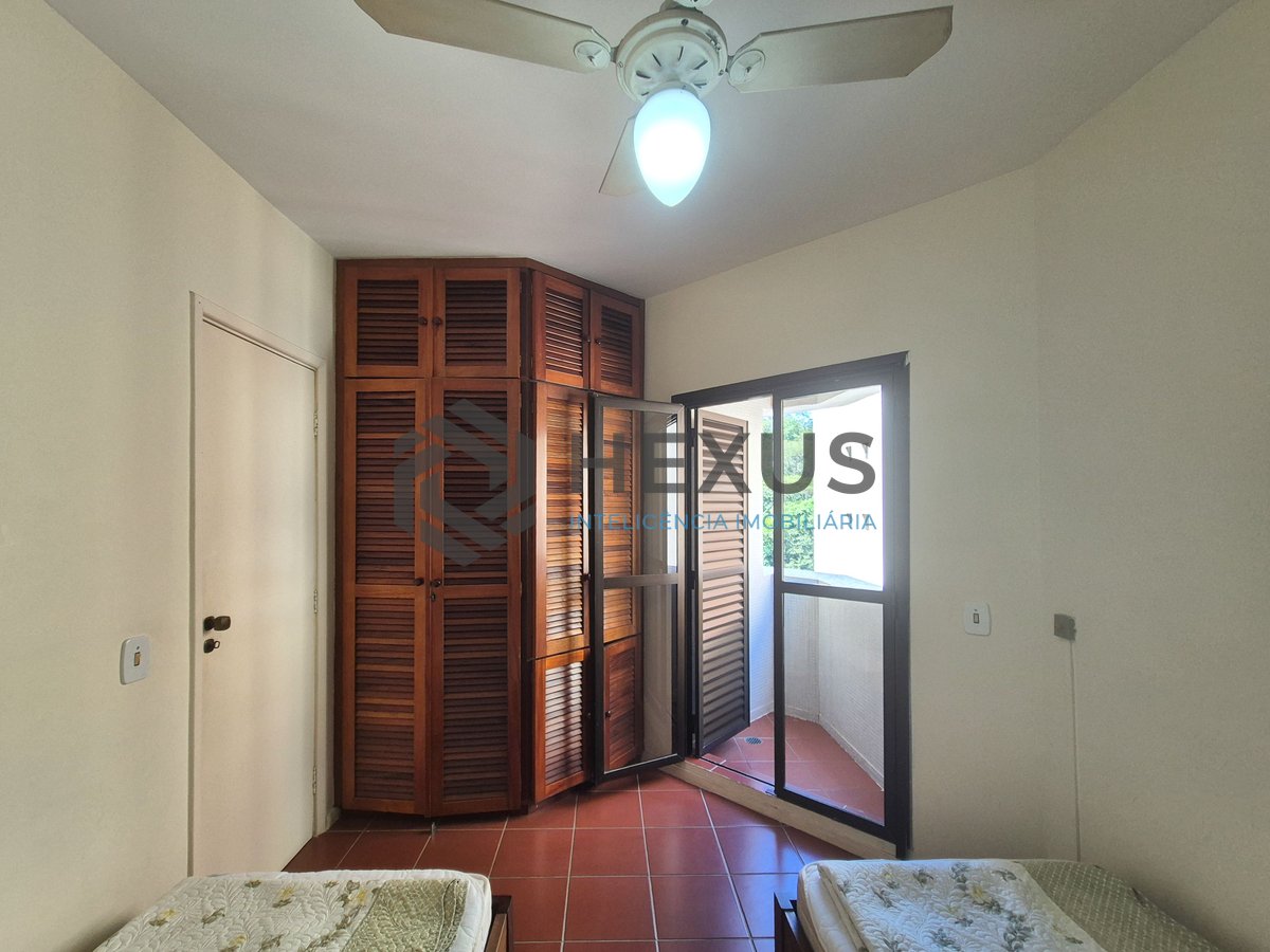 Foto 14 de Apartamento com varanda e lazer na Praia das Pitangueiras, Guaruja