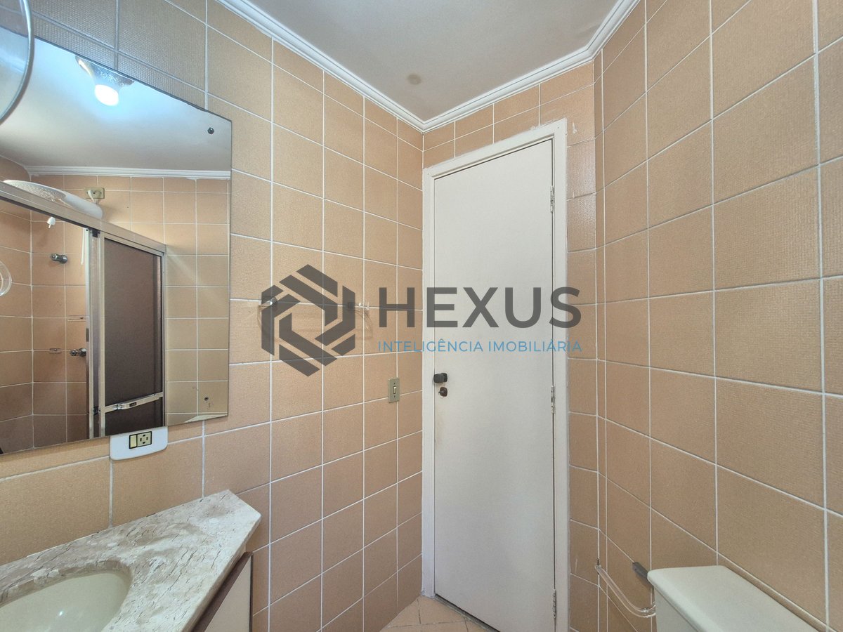 Foto 18 de Apartamento com varanda e lazer na Praia das Pitangueiras, Guaruja