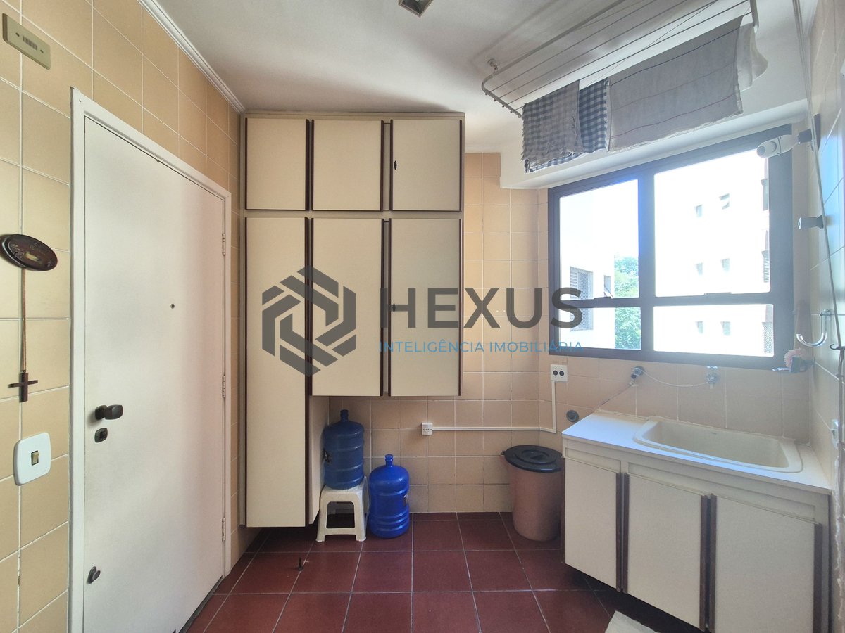 Foto 25 de Apartamento com varanda e lazer na Praia das Pitangueiras, Guaruja