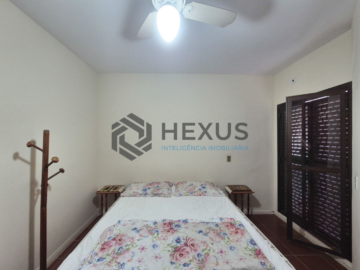 Foto 10 de Apartamento com varanda e lazer na Praia das Pitangueiras, Guaruja